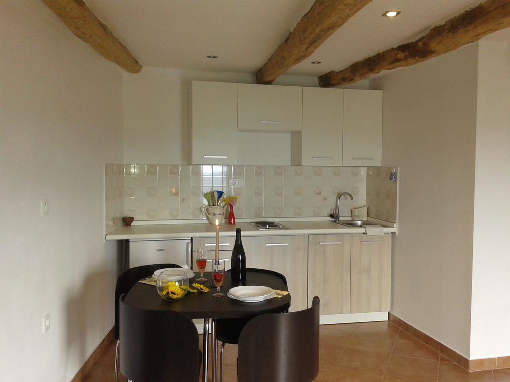Apartment Bella Vista 2 Buzet Kamer foto