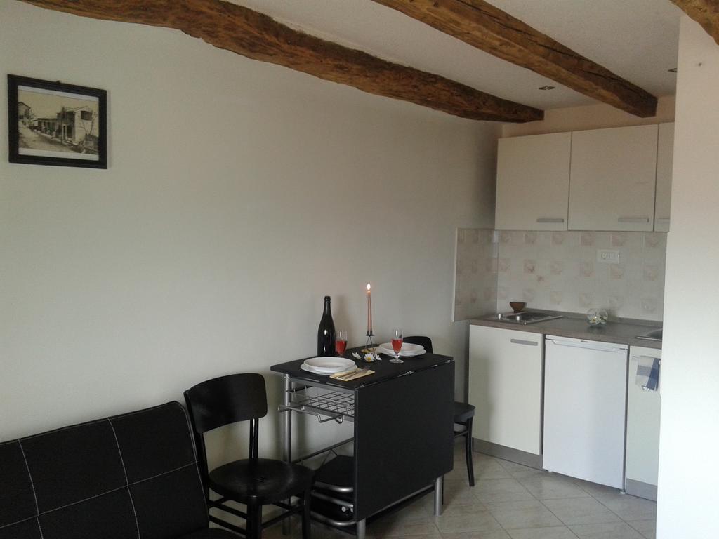 Apartment Bella Vista 2 Buzet Buitenkant foto